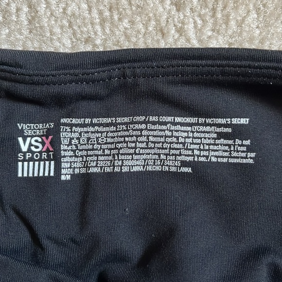 bad medium black w light grey lines crops leggings - Picture 3 of 3